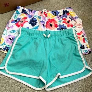 NWT (1) pair of shorts